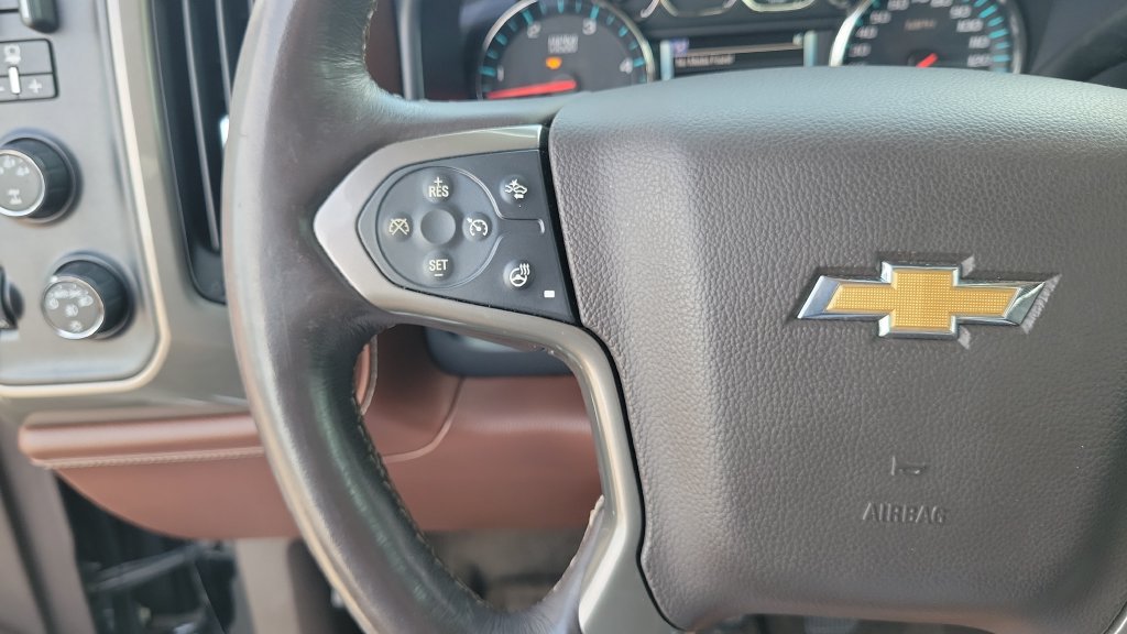 Used 2015 Chevrolet Silverado 2500 High Country w/ Duramax Plus Package AWD/4WD image 18