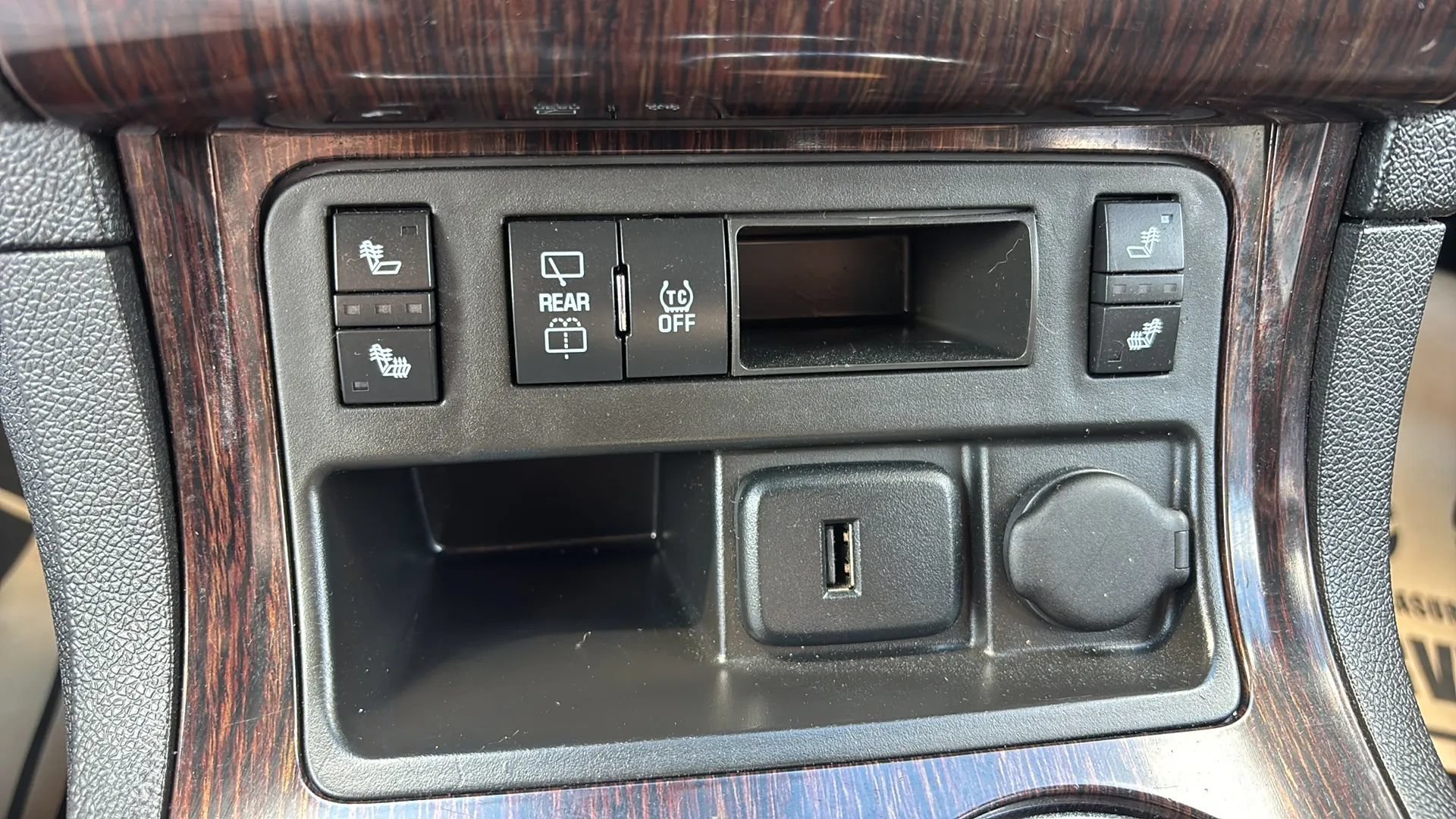 Used 2017 Chevrolet Traverse LT FWD image 26