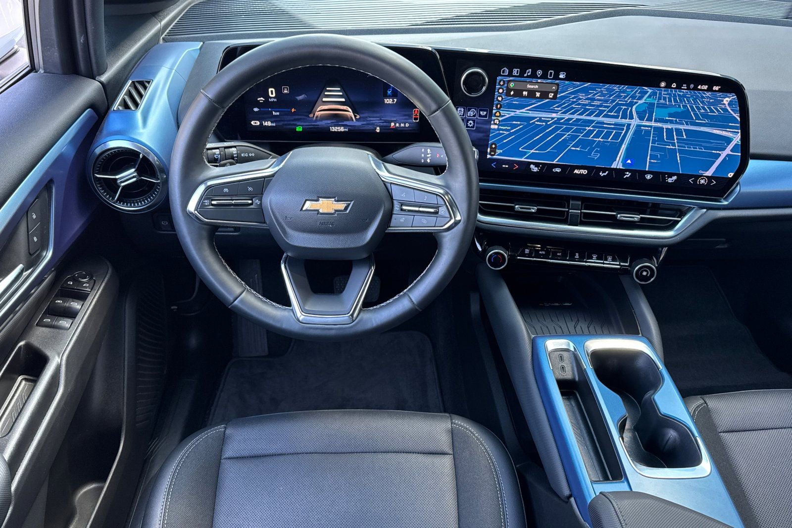 Used 2025 Chevrolet Equinox EV LT w/ Convenience Package image 17