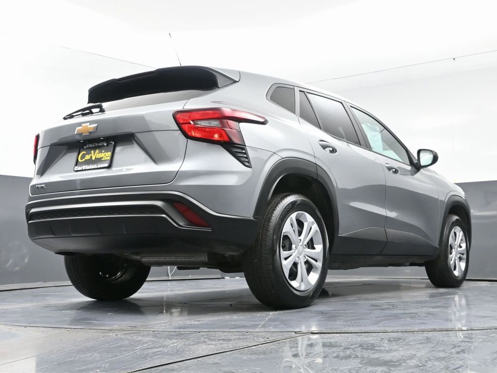 Used 2024 Chevrolet Trax LS w/ Driver Confidence Package image 49