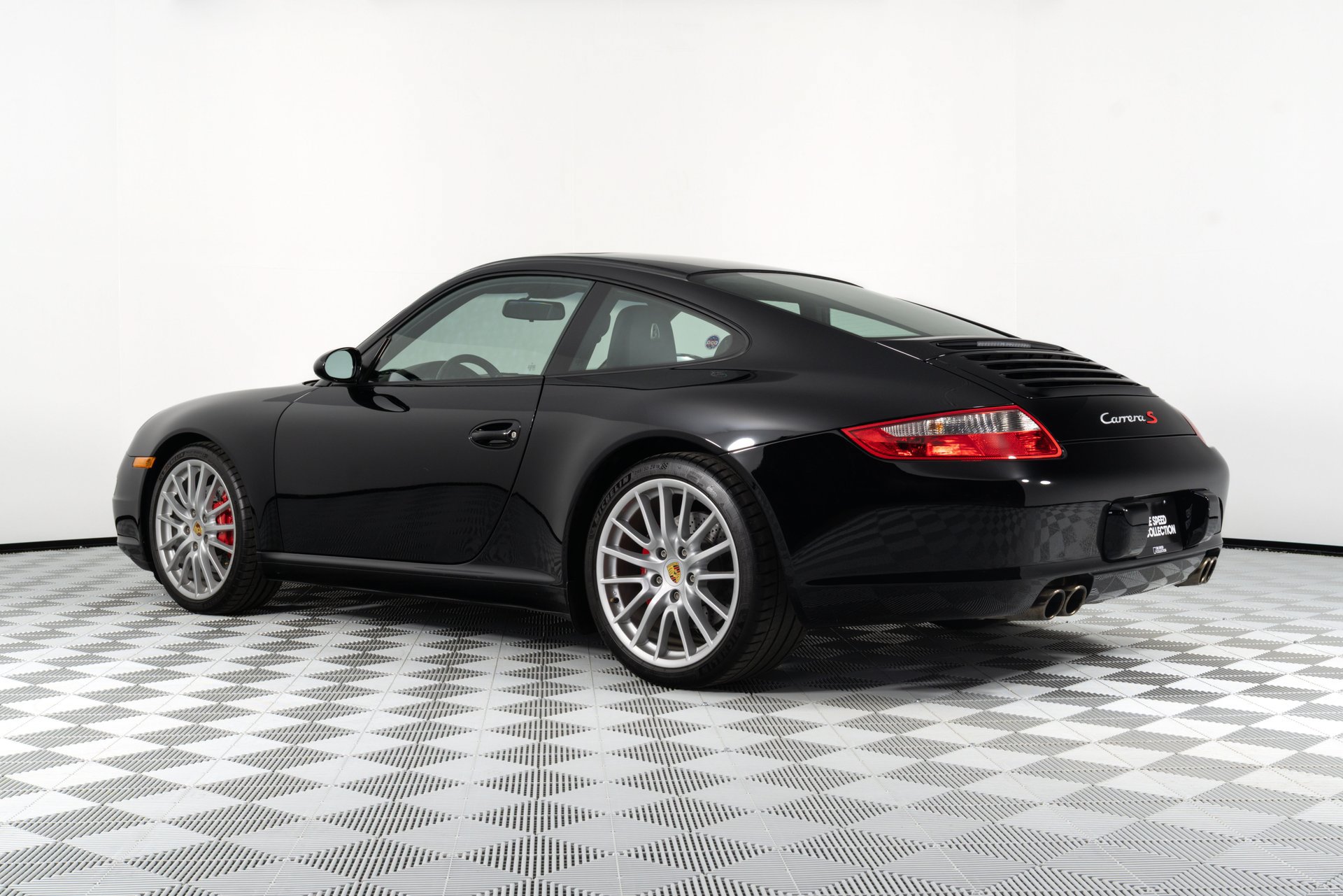 Used 2005 Porsche 911 Carrera S RWD image 5