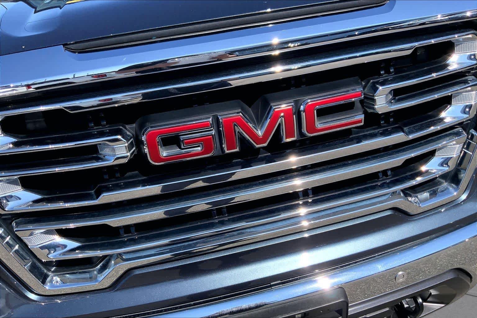 Used 2020 GMC Sierra 1500 SLT w/ SLT Premium Plus Package AWD/4WD image 29