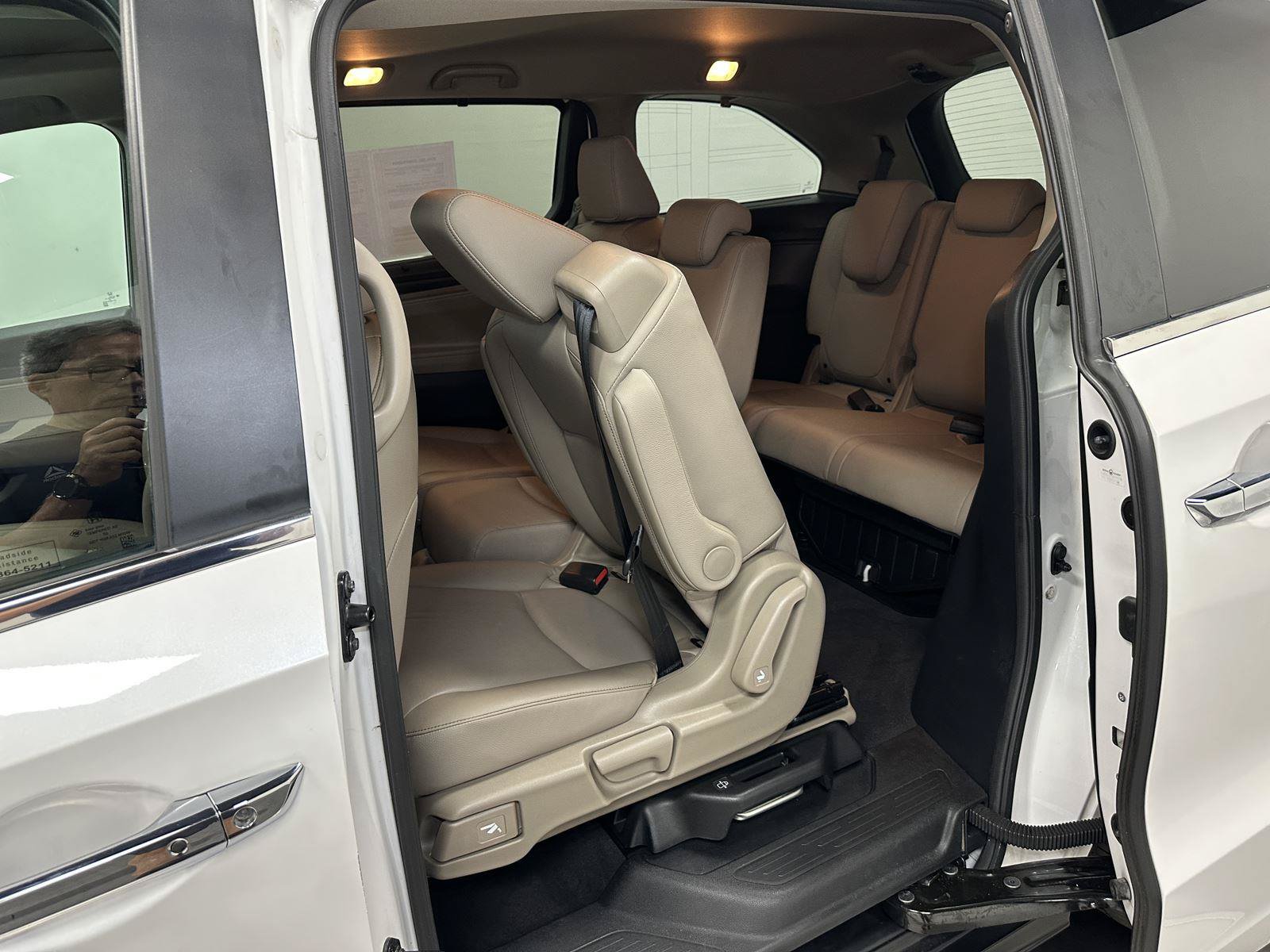 Used 2024 Honda Odyssey EX-L image 30