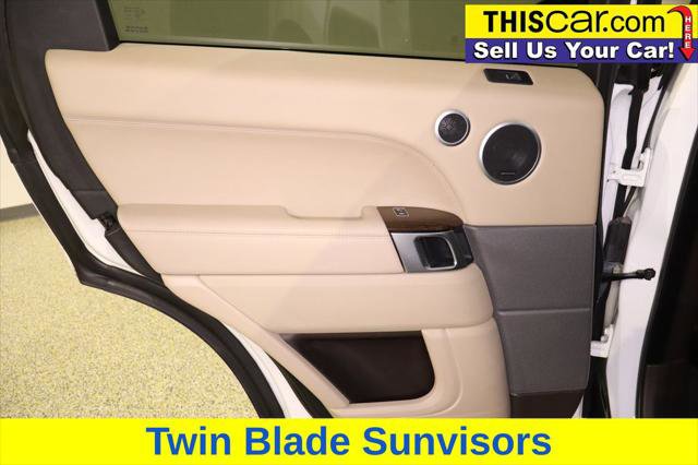 Used 2016 Land Rover Range Rover Sport HSE image 32