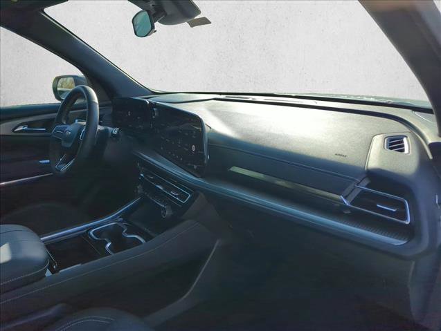 Used 2024 Chevrolet Traverse LT FWD image 24