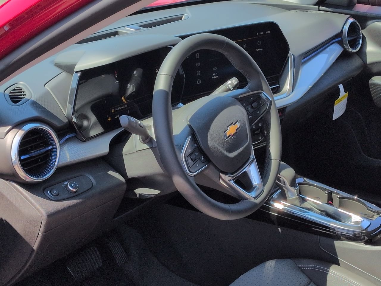 New 2026 Chevrolet Trax LT w/ Driver Confidence Package FWD image 10