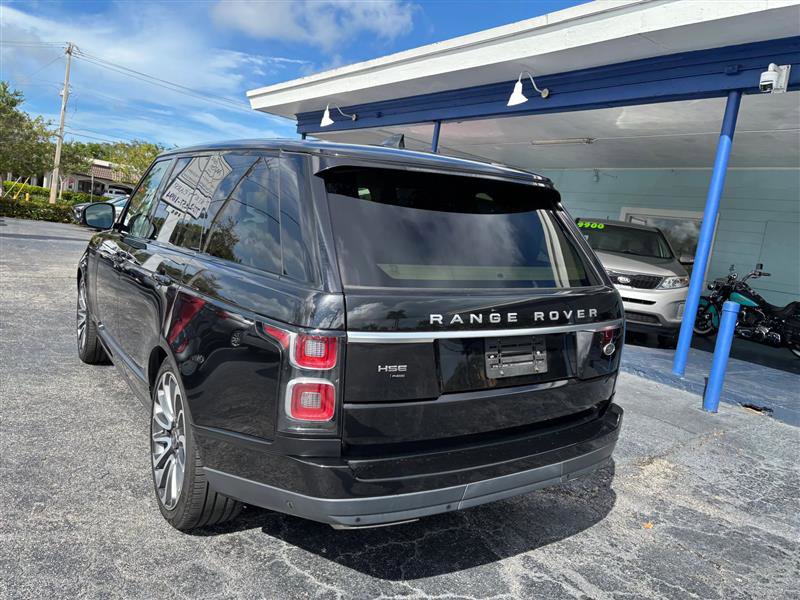 Used 2020 Land Rover Range Rover HSE image 3