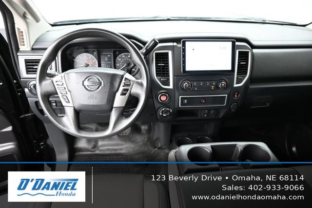 Used 2017 Nissan Titan S AWD/4WD image 26