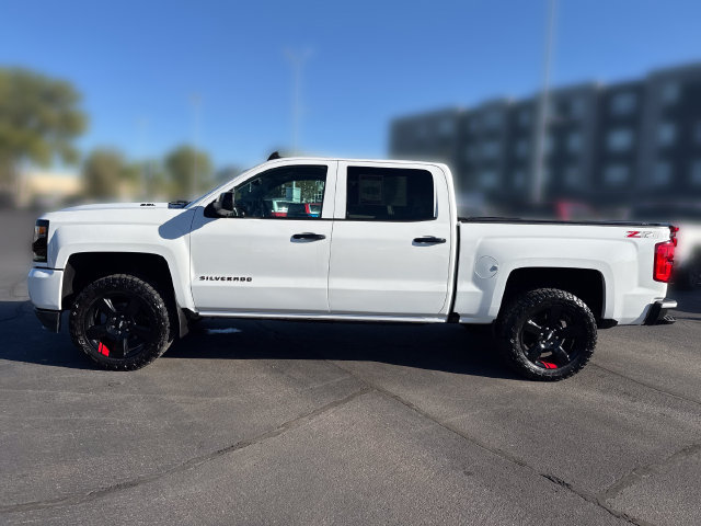 Used 2018 Chevrolet Silverado 1500 LTZ Z71 w/ Redline Edition AWD/4WD image 2