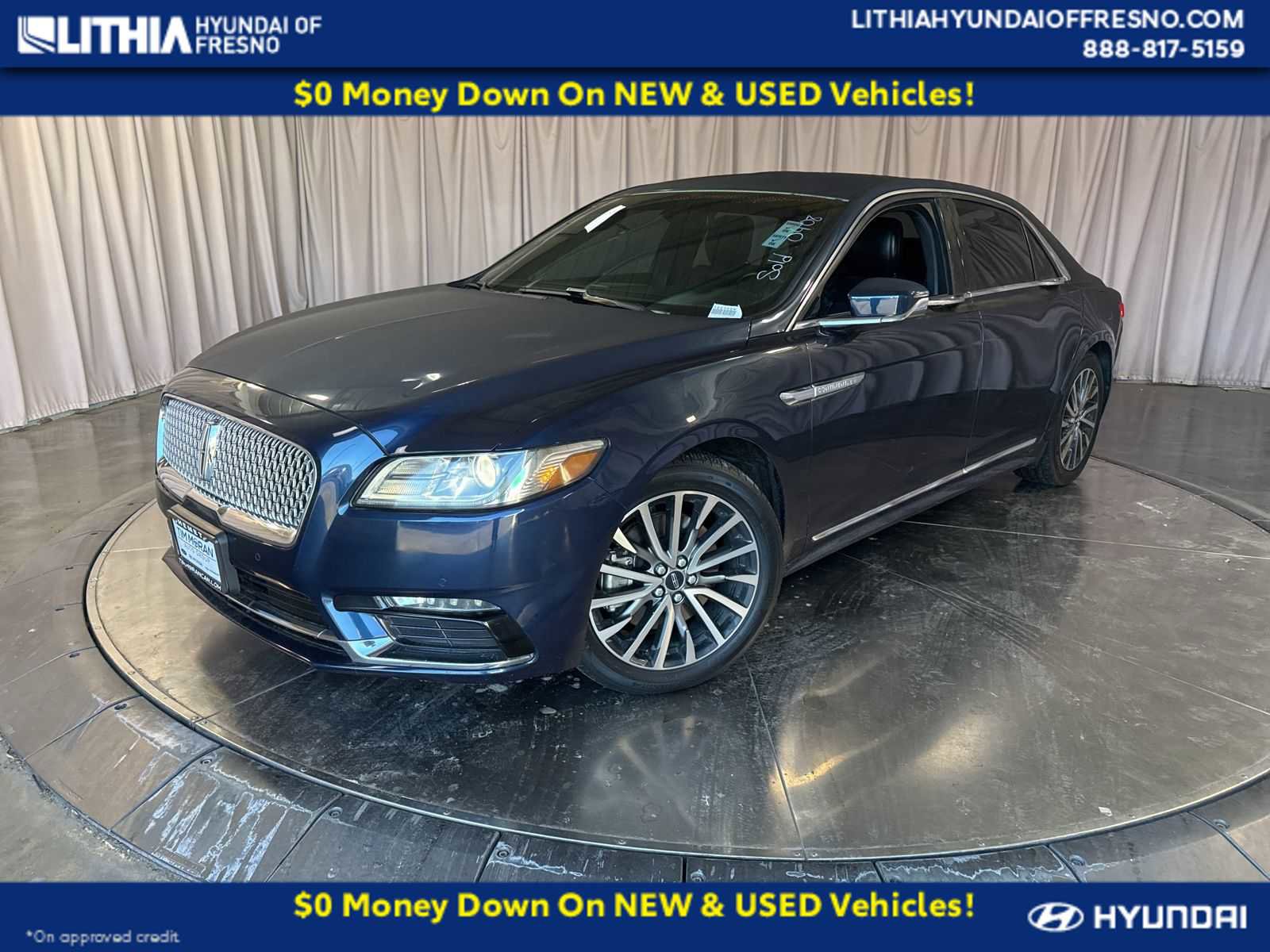 Used 2017 Lincoln Continental Select image 1
