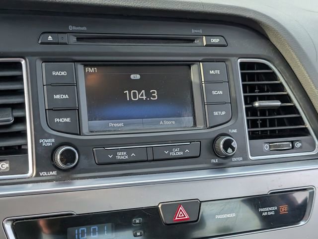 Used 2015 Hyundai Sonata Sport w/ Option Group 03 image 18