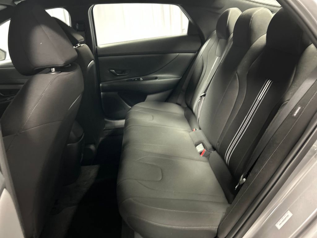 Used 2025 Hyundai Elantra Sport image 21