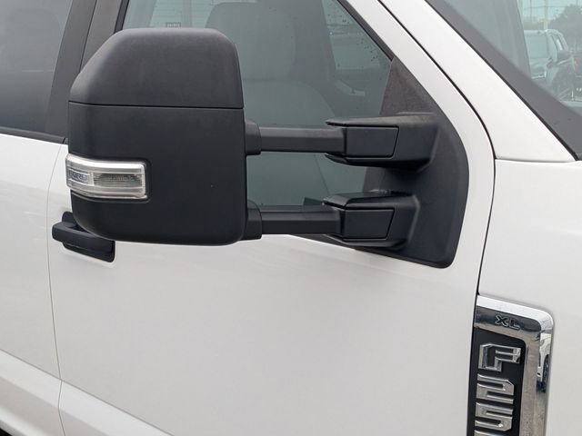Used 2022 Ford F250 XL w/ Power Equipment Group image 10