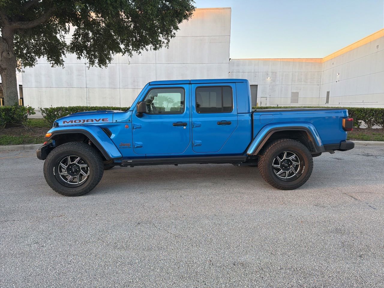 Used 2022 Jeep Gladiator Mojave w/ LED Lighting Group AWD/4WD image 2