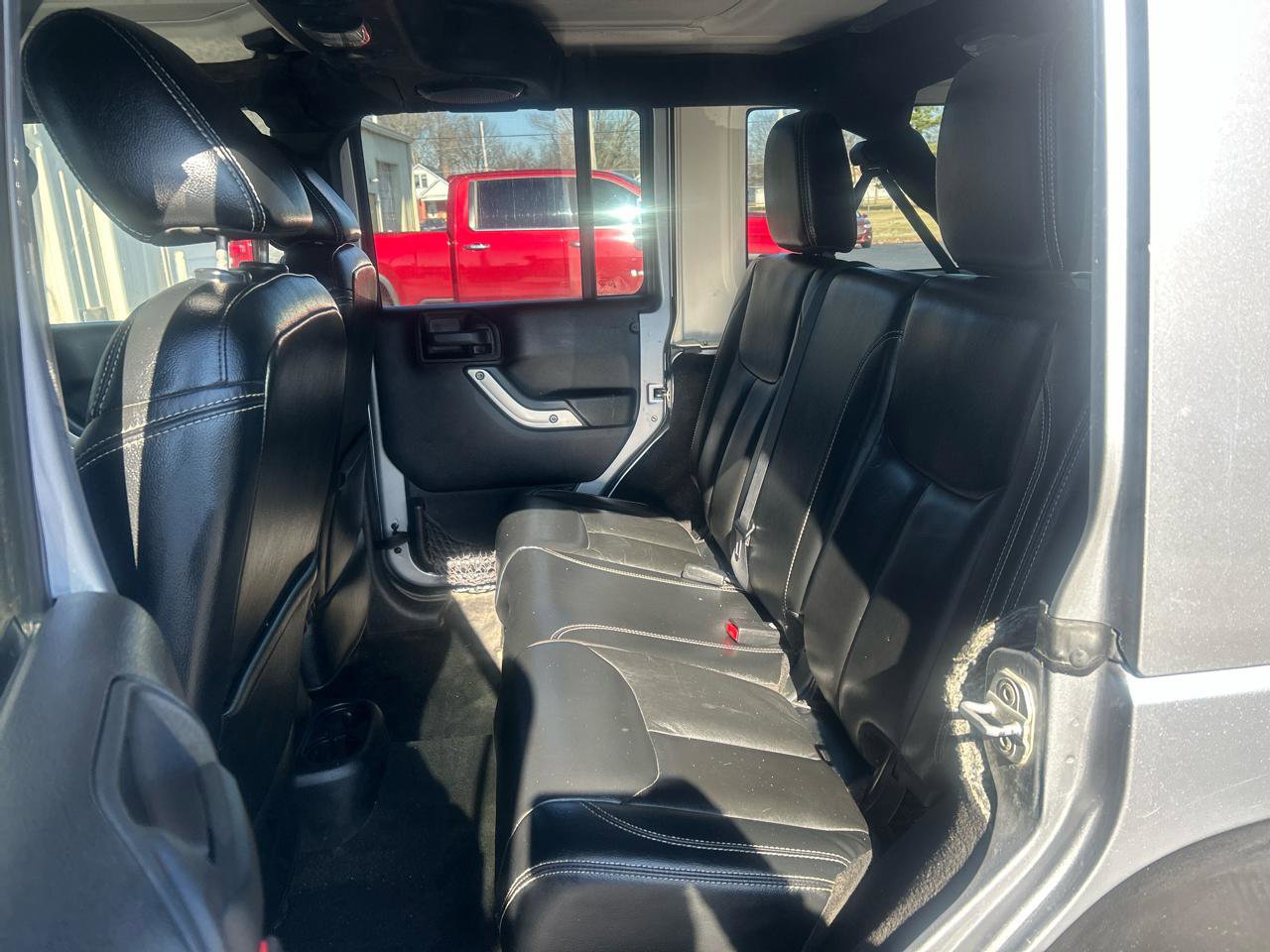 Used 2013 Jeep Wrangler Unlimited Sahara w/ Dual Top Group image 9