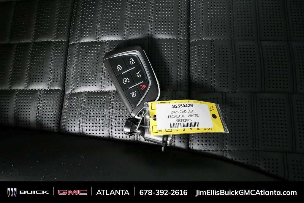 Used 2025 Cadillac Escalade ESV Sport Platinum image 31