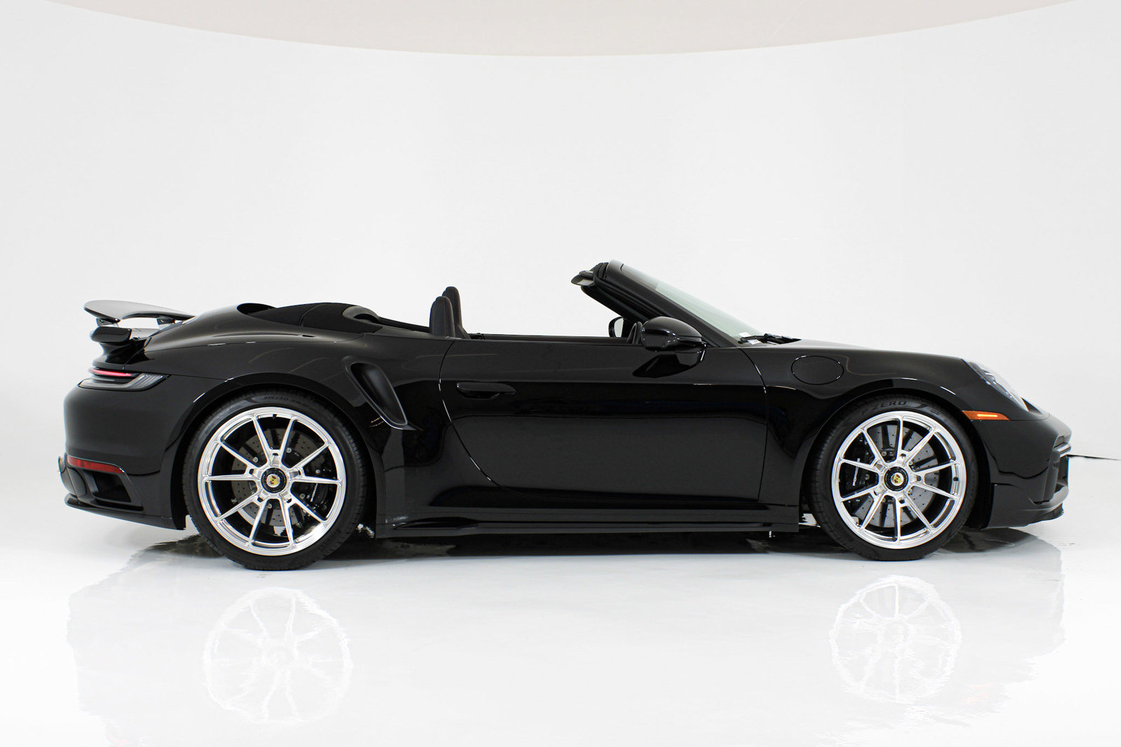 Used 2024 Porsche 911 Turbo S AWD/4WD image 13