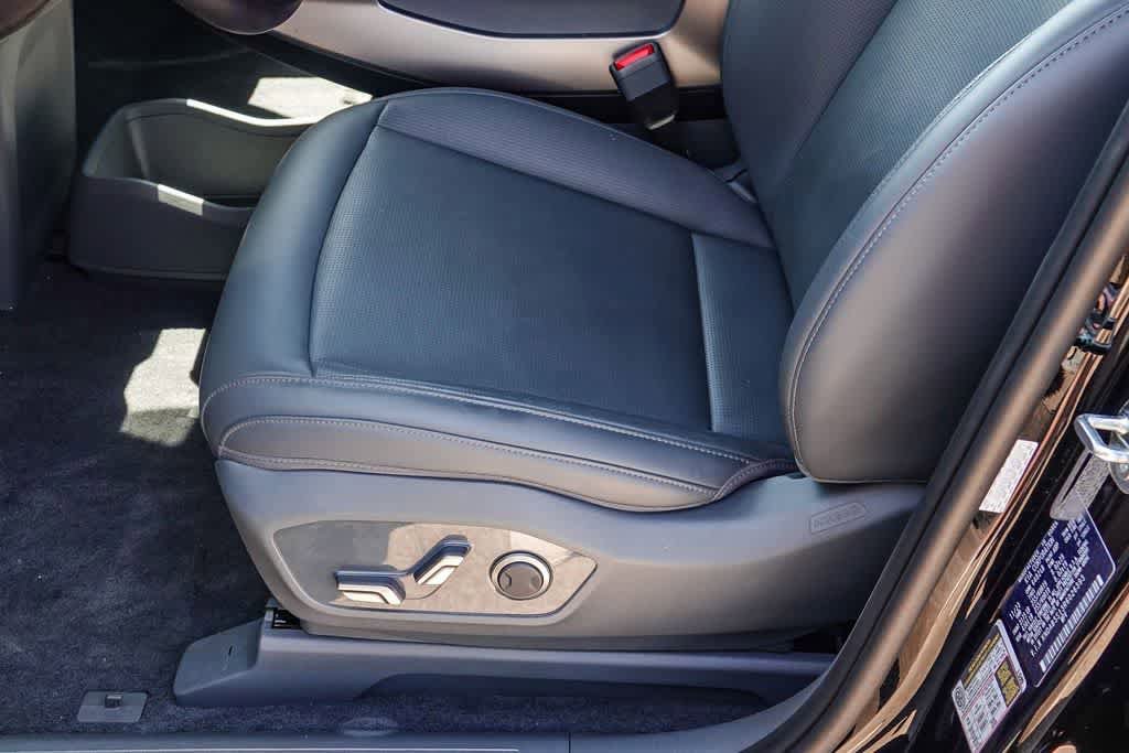 Certified 2024 Kia EV9 Light Long Range RWD image 19