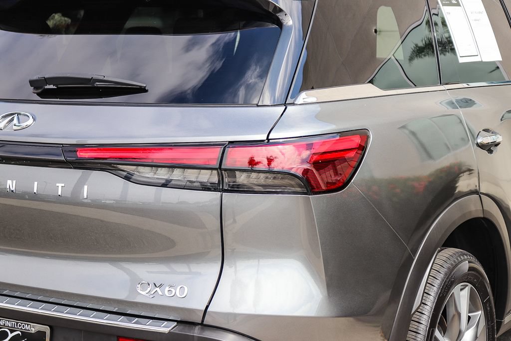 Certified 2023 INFINITI QX60 Luxe w/ Cargo Package FWD image 7