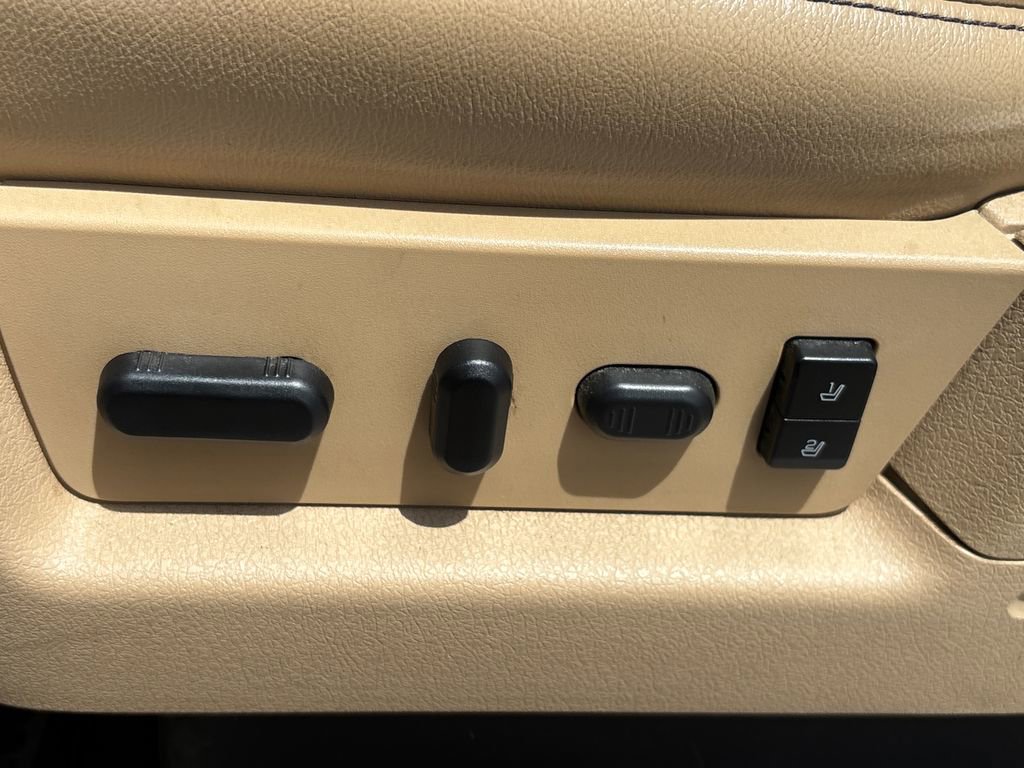 Used 2013 Ford F150 Lariat w/ Luxury Equipment Group image 10