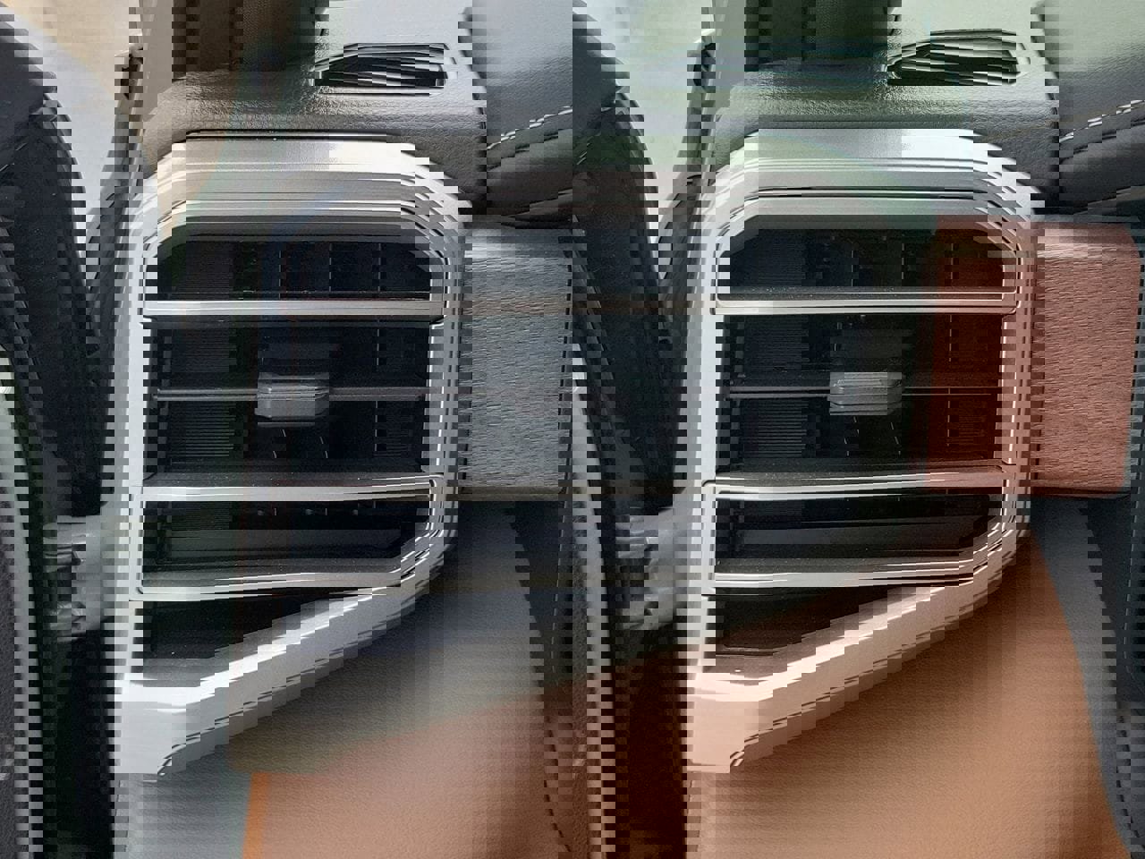 Used 2025 Toyota Tundra 1794 Edition image 32