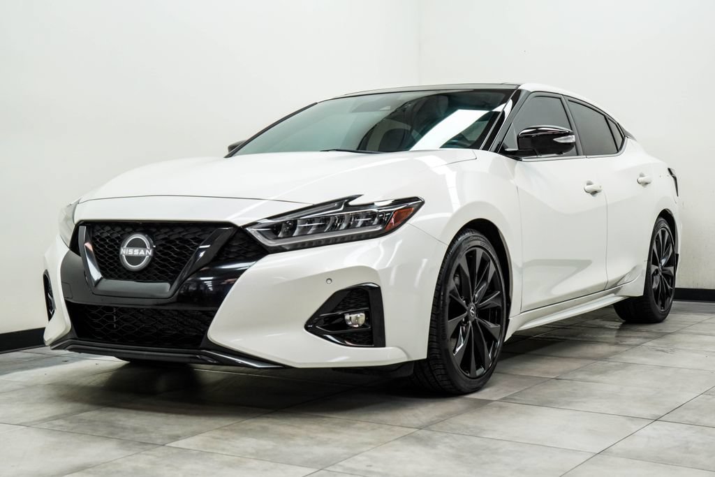Used 2023 Nissan Maxima SR w/ Sport Mat Group FWD image 7