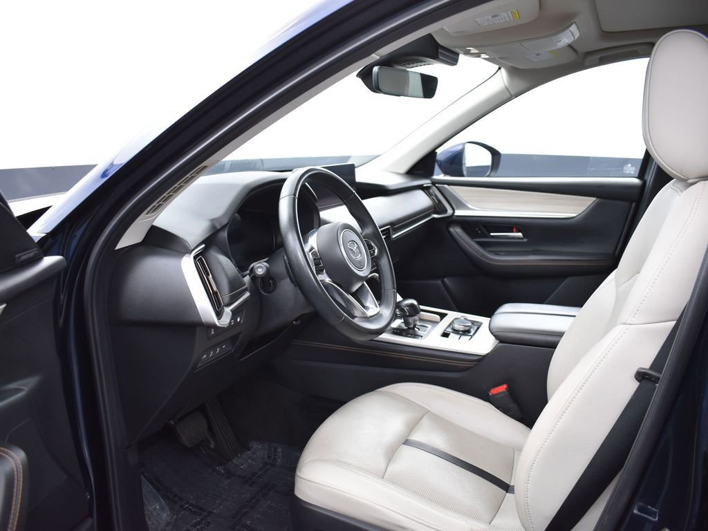 Used 2024 MAZDA CX-90 Plug-In Hybrid w/ Premium Pkg image 15