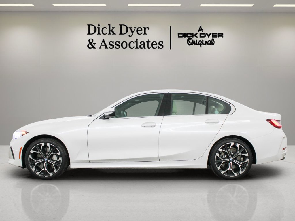 Used 2026 BMW 330i Sedan w/ Convenience Package RWD image 15