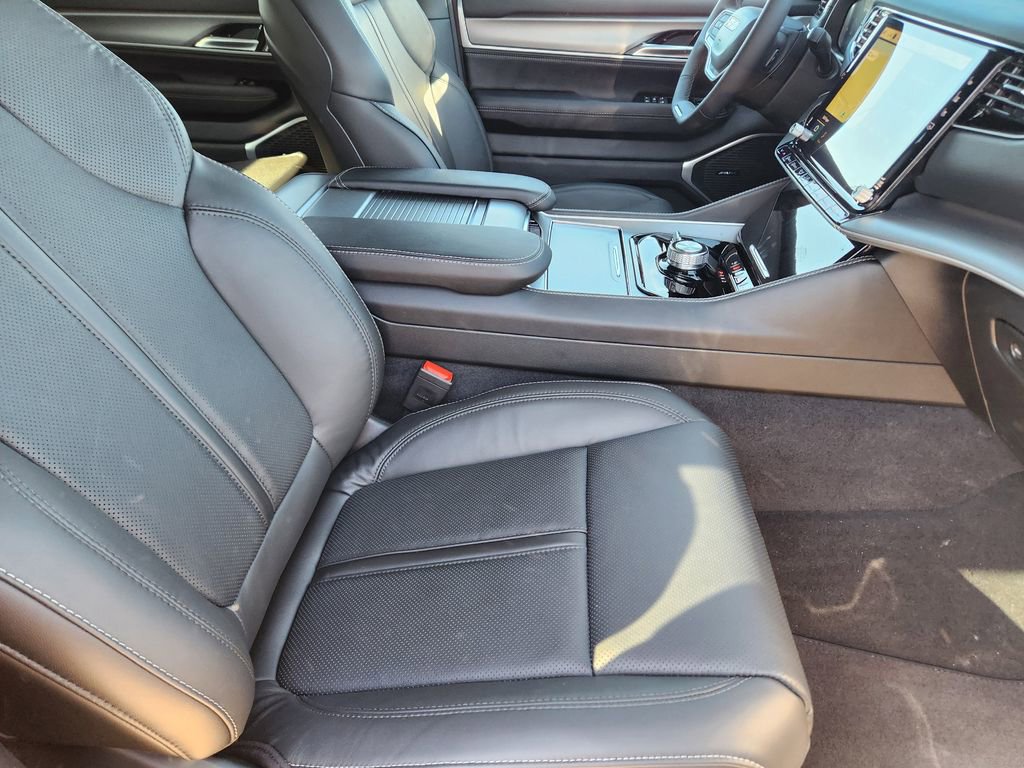 New 2026 Jeep Grand Wagoneer 4WD w/ Premium Group I image 9