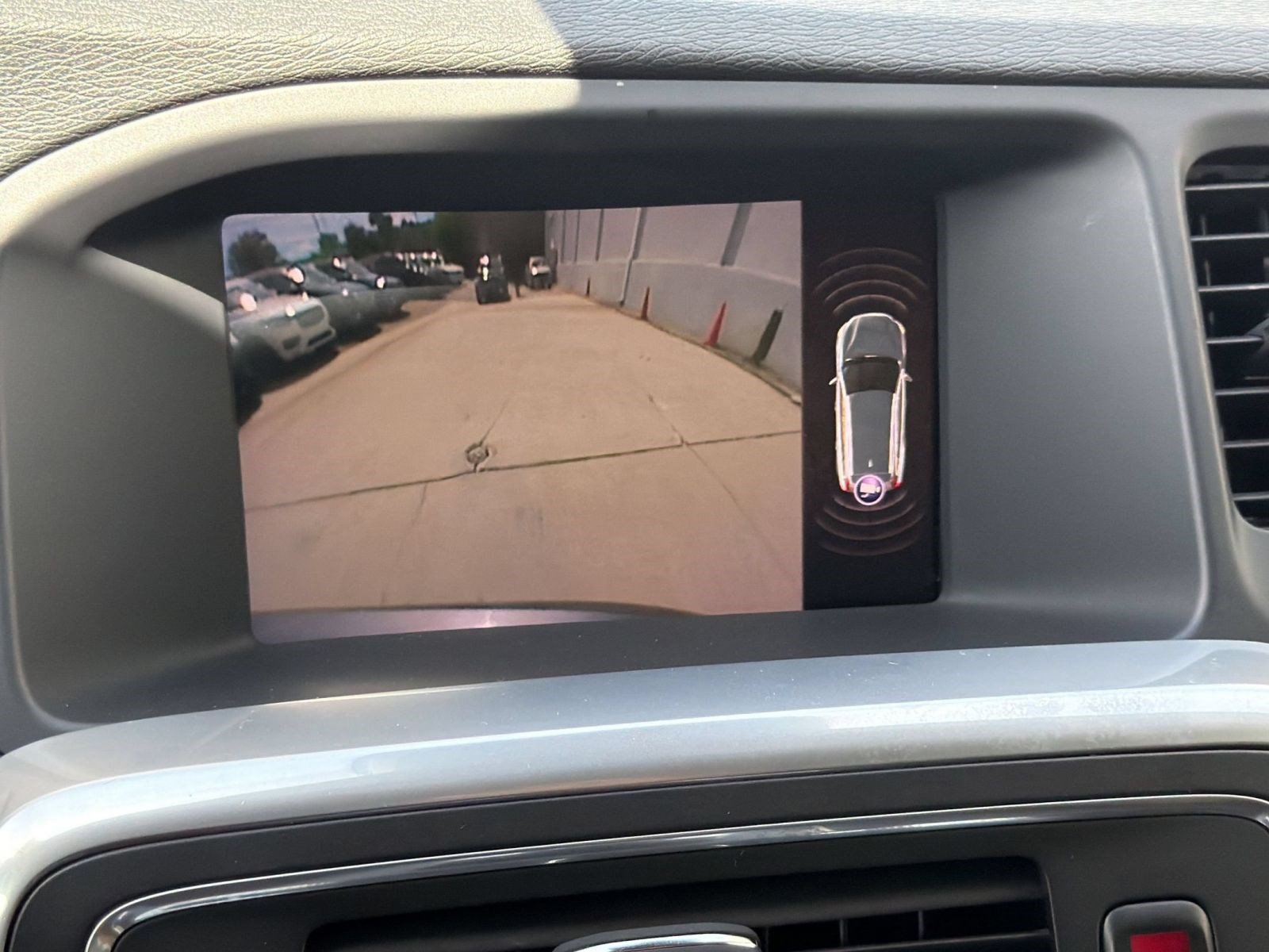 Used 2018 Volvo V60 T5 Cross Country w/ Convenience Package AWD/4WD image 24