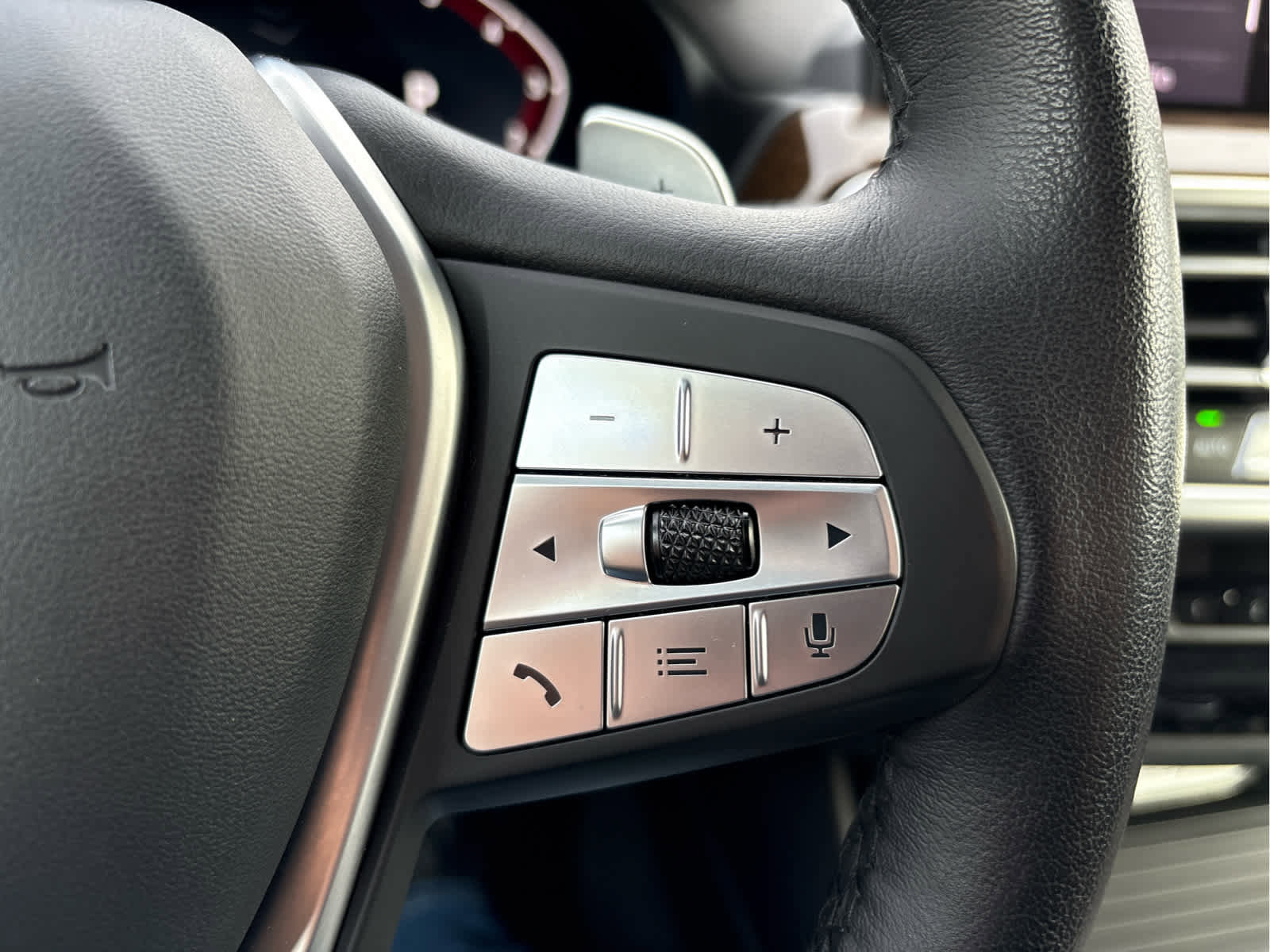 Used 2023 BMW X3 xDrive30i w/ Premium Package image 29