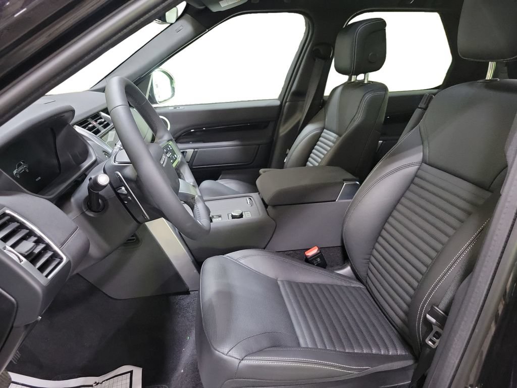 New 2026 Land Rover Discovery S AWD/4WD image 13