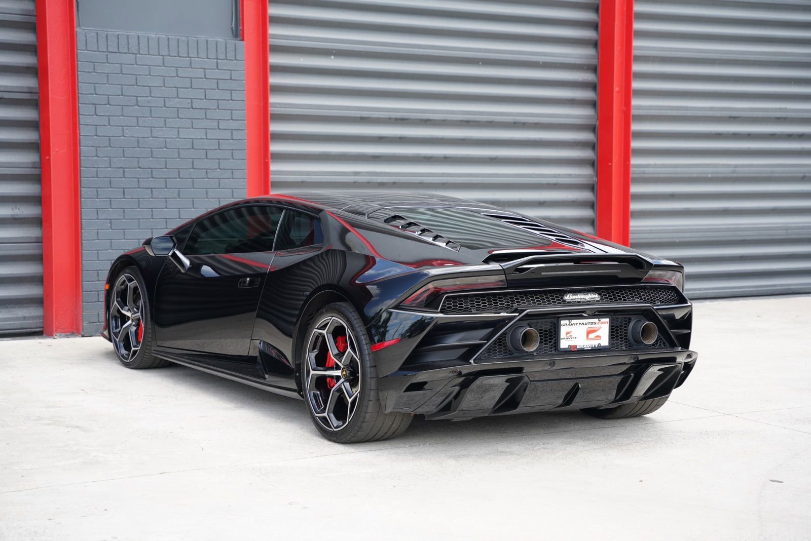 Used 2021 Lamborghini Huracan EVO image 10