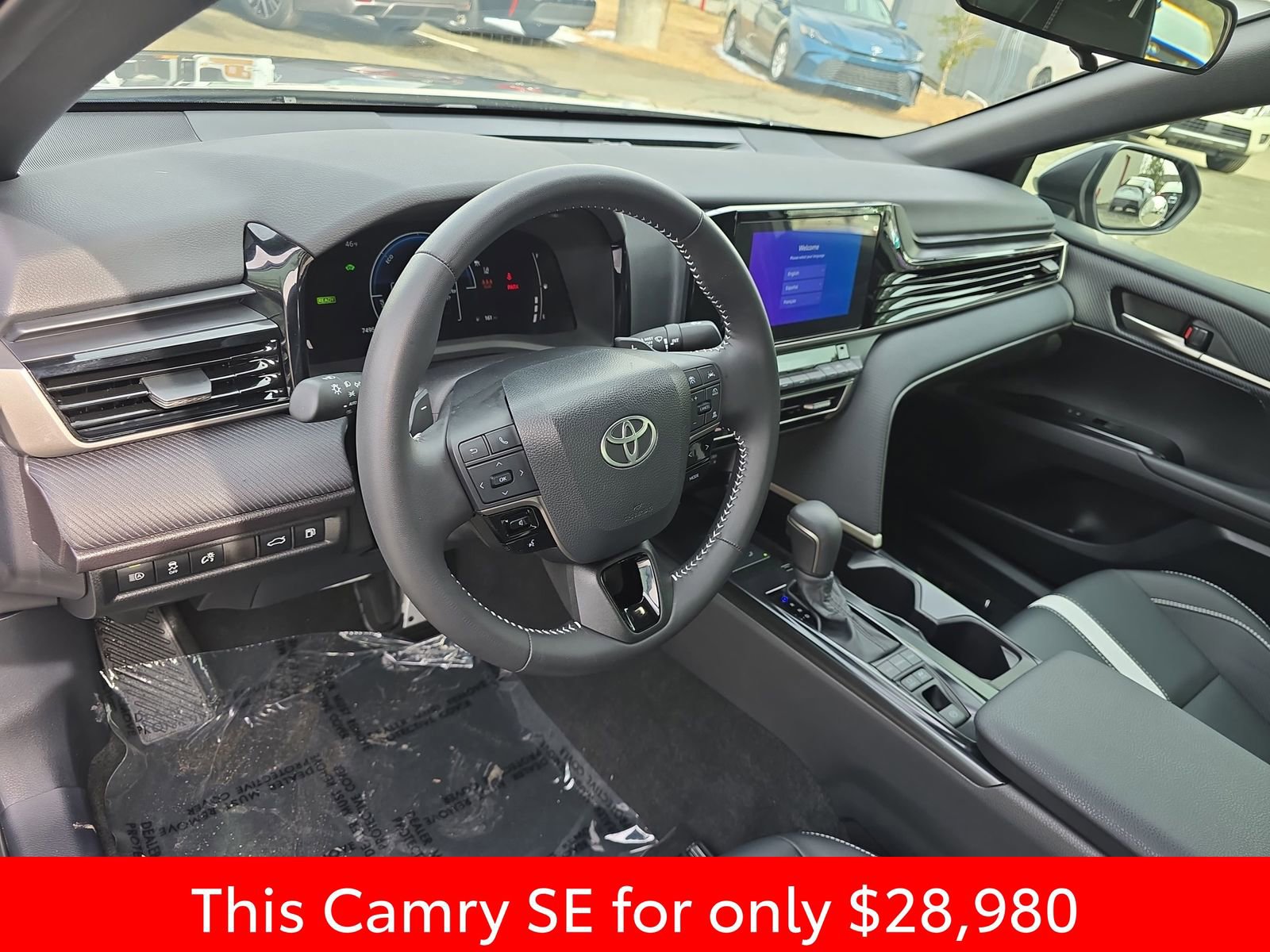 Used 2025 Toyota Camry SE image 21