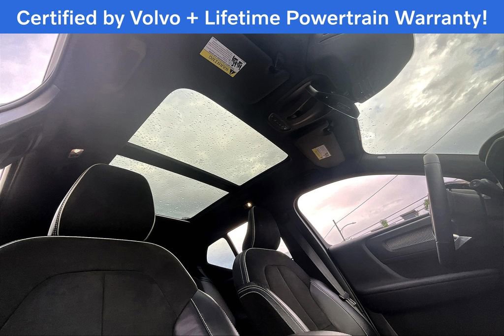 Used 2022 Volvo XC40 T5 R-Design image 21