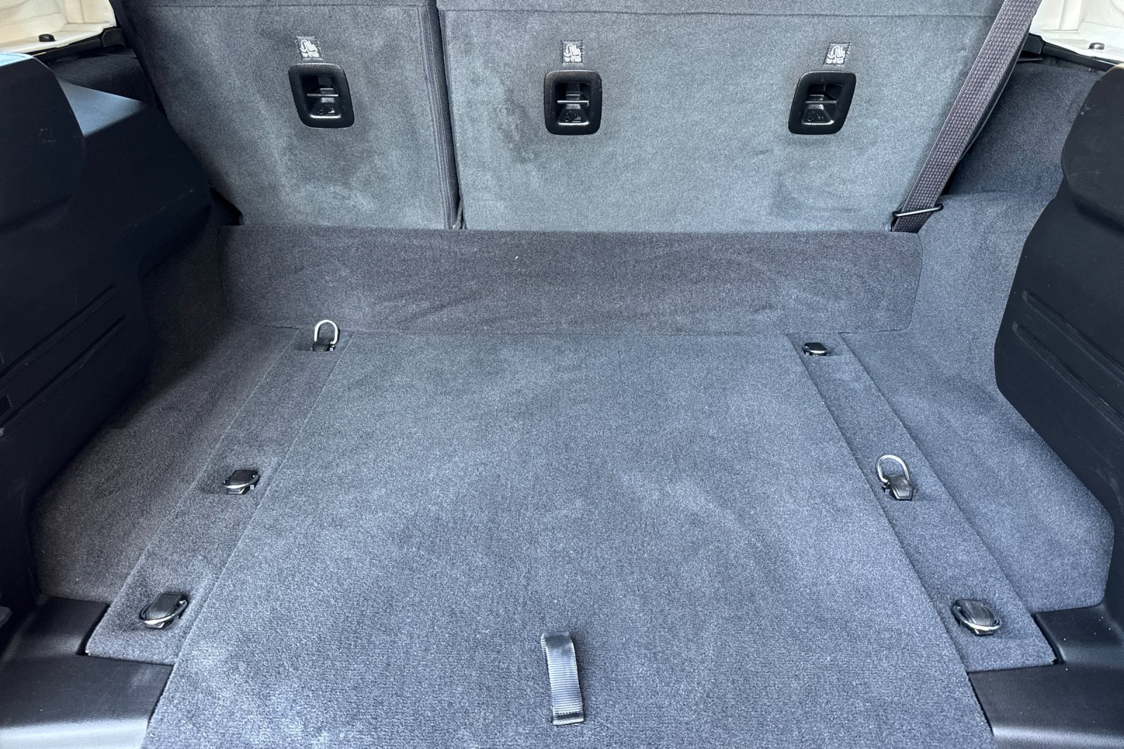 Used 2025 Jeep Wrangler Unlimited Sahara AWD/4WD image 15