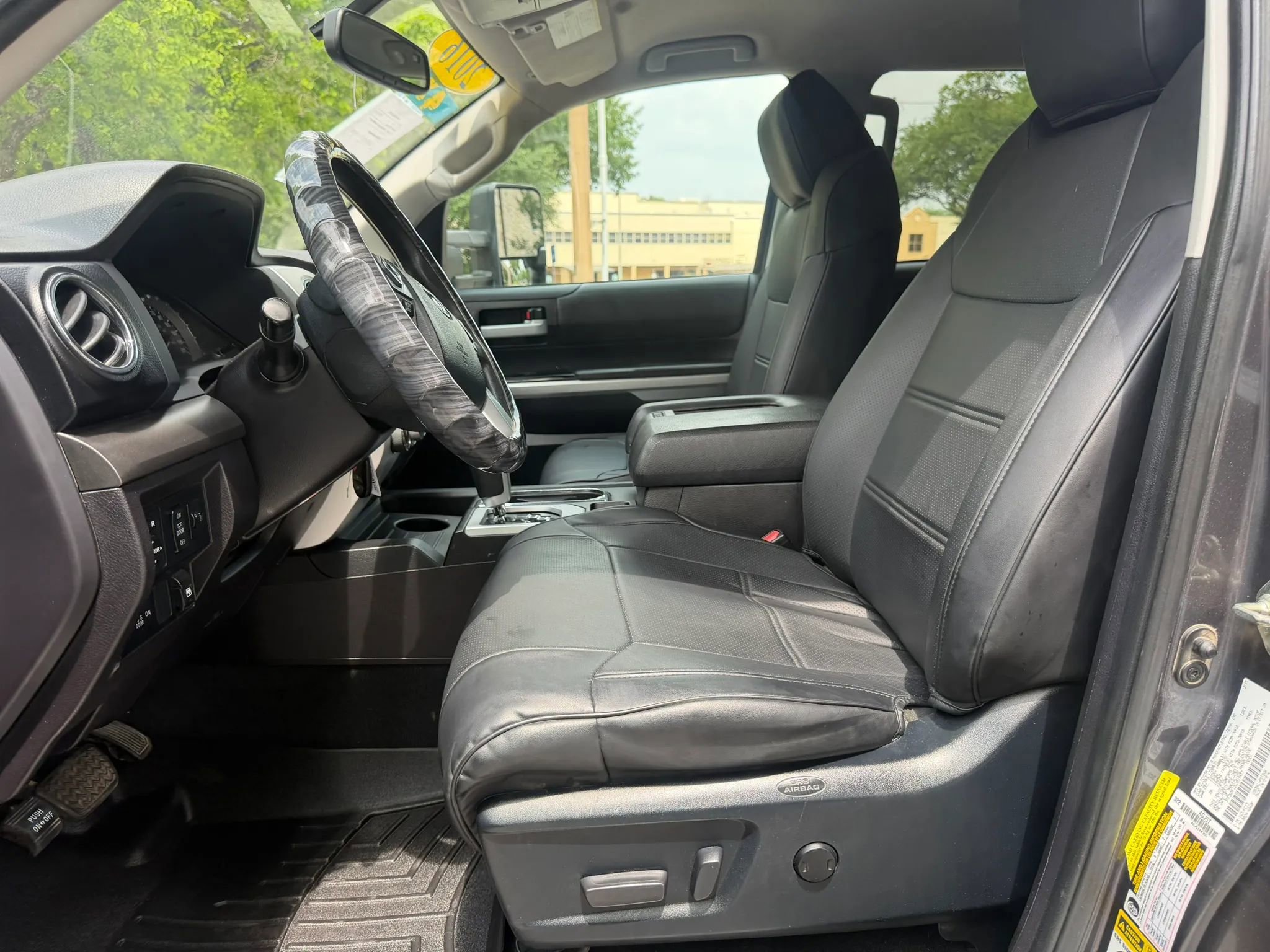 Used 2016 Toyota Tundra SR5 w/ SR5 Upgrade Package AWD/4WD image 9