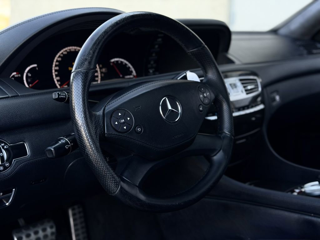Used 2012 Mercedes-Benz CL 63 AMG image 20