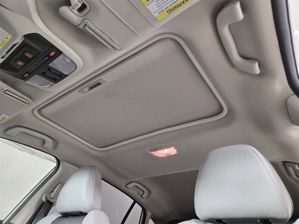 Used 2019 Subaru Crosstrek 2.0i Limited w/ Moonroof Package w/Navigation image 15