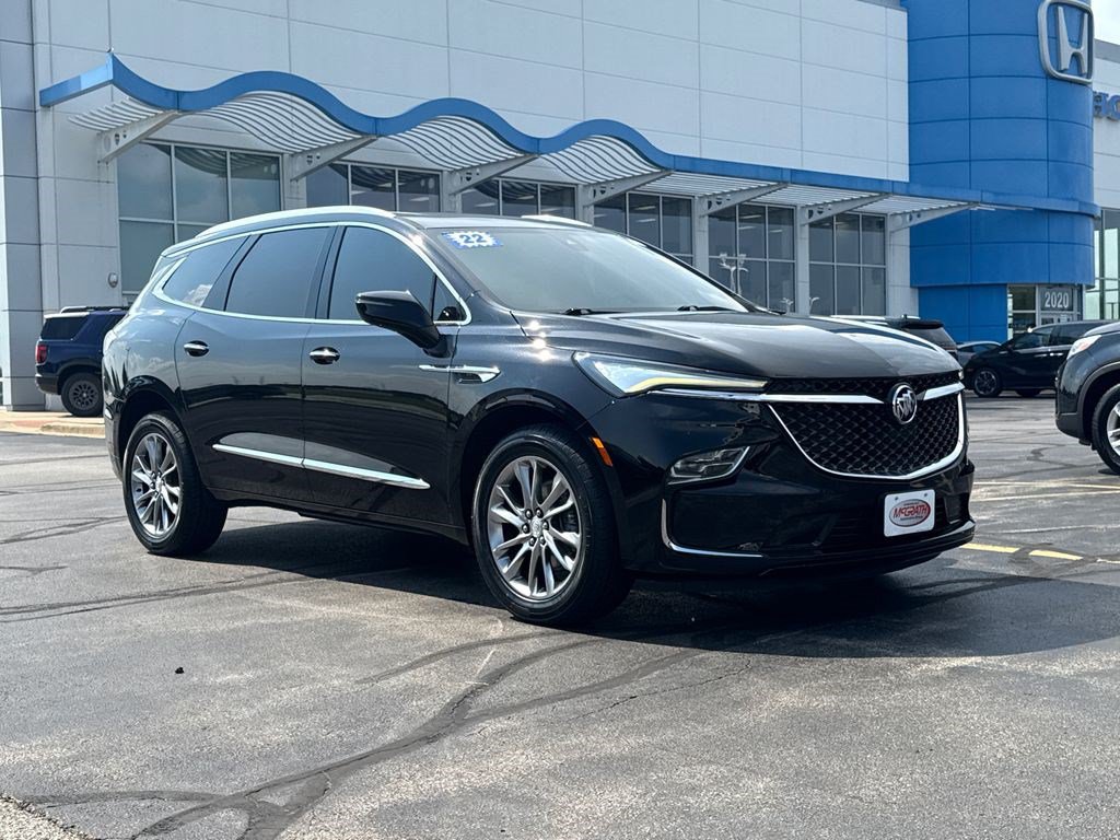 Used 2022 Buick Enclave Avenir w/ Avenir Technology Package AWD/4WD image 3