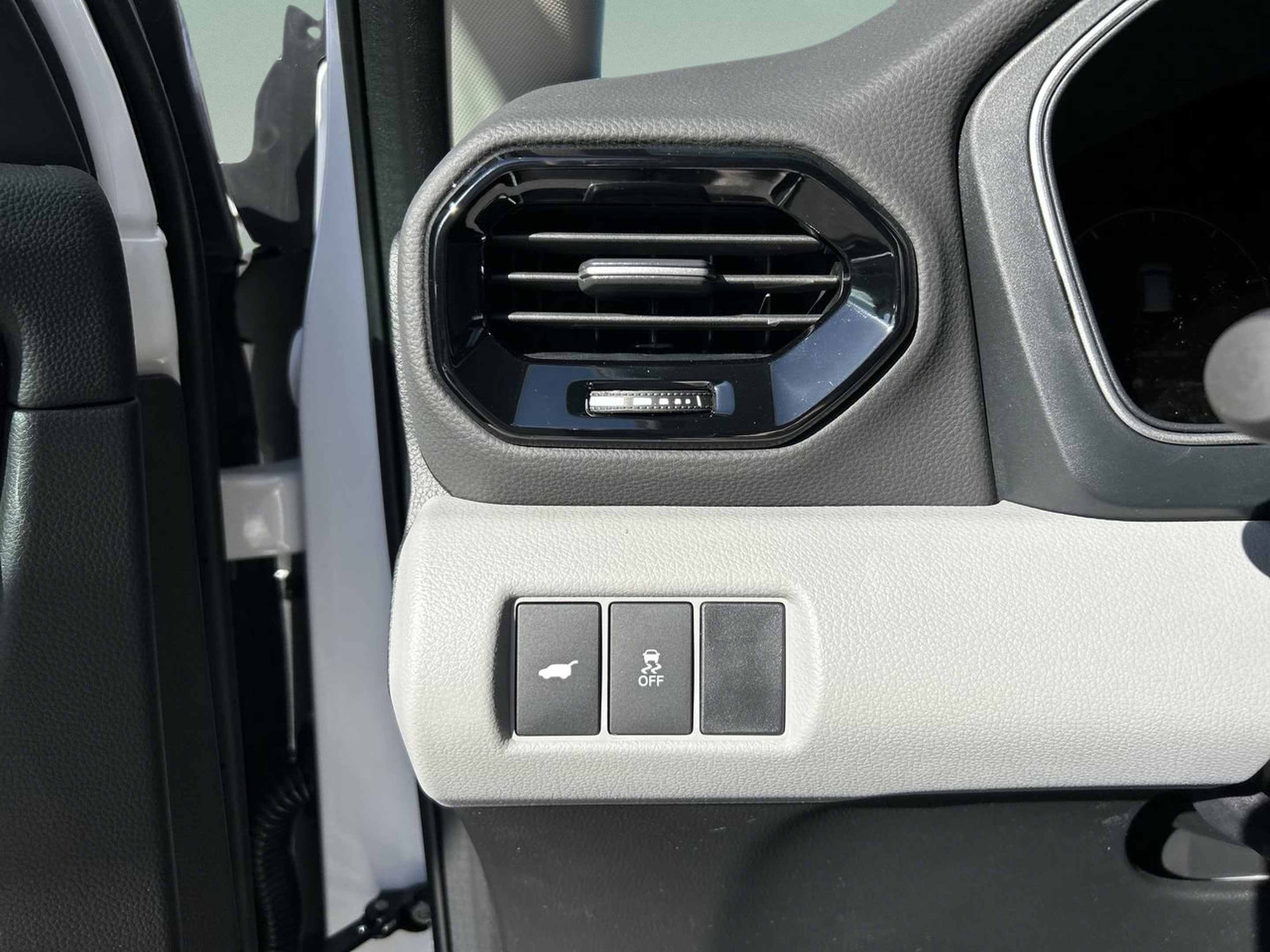 Used 2024 Honda Pilot Touring image 14