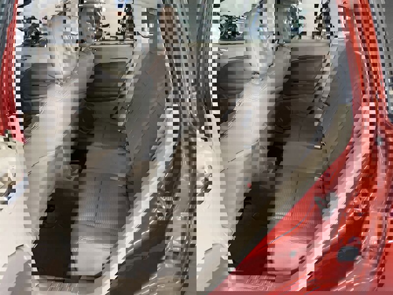 Used 2009 Dodge Caliber SXT image 17