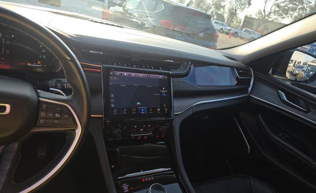 Used 2022 Jeep Grand Cherokee Limited 4xe w/ Luxury Tech Group II image 8