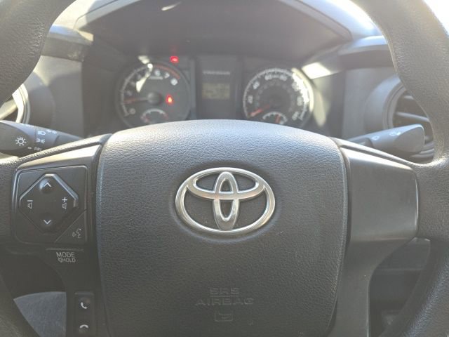 Used 2017 Toyota Tacoma SR AWD/4WD image 4