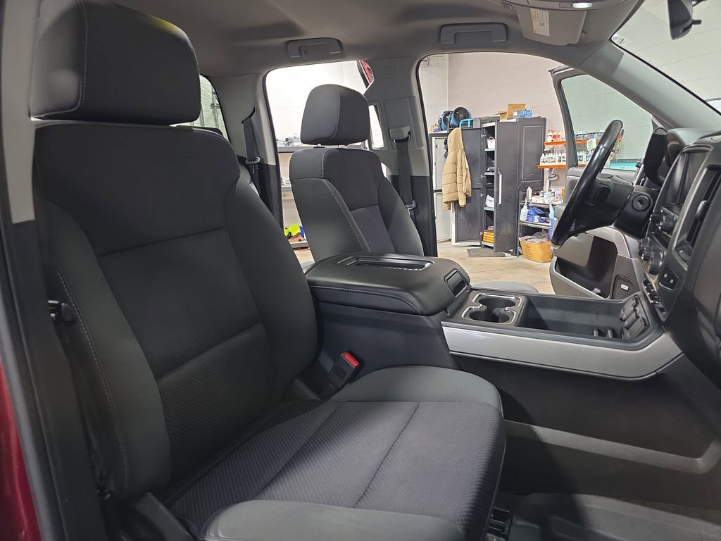 Used 2018 Chevrolet Silverado 1500 LT w/ All Star Edition AWD/4WD image 10