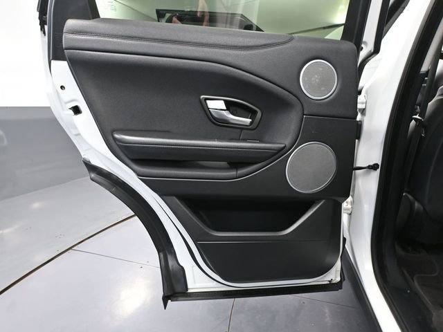 Used 2017 Land Rover Range Rover Evoque SE image 35