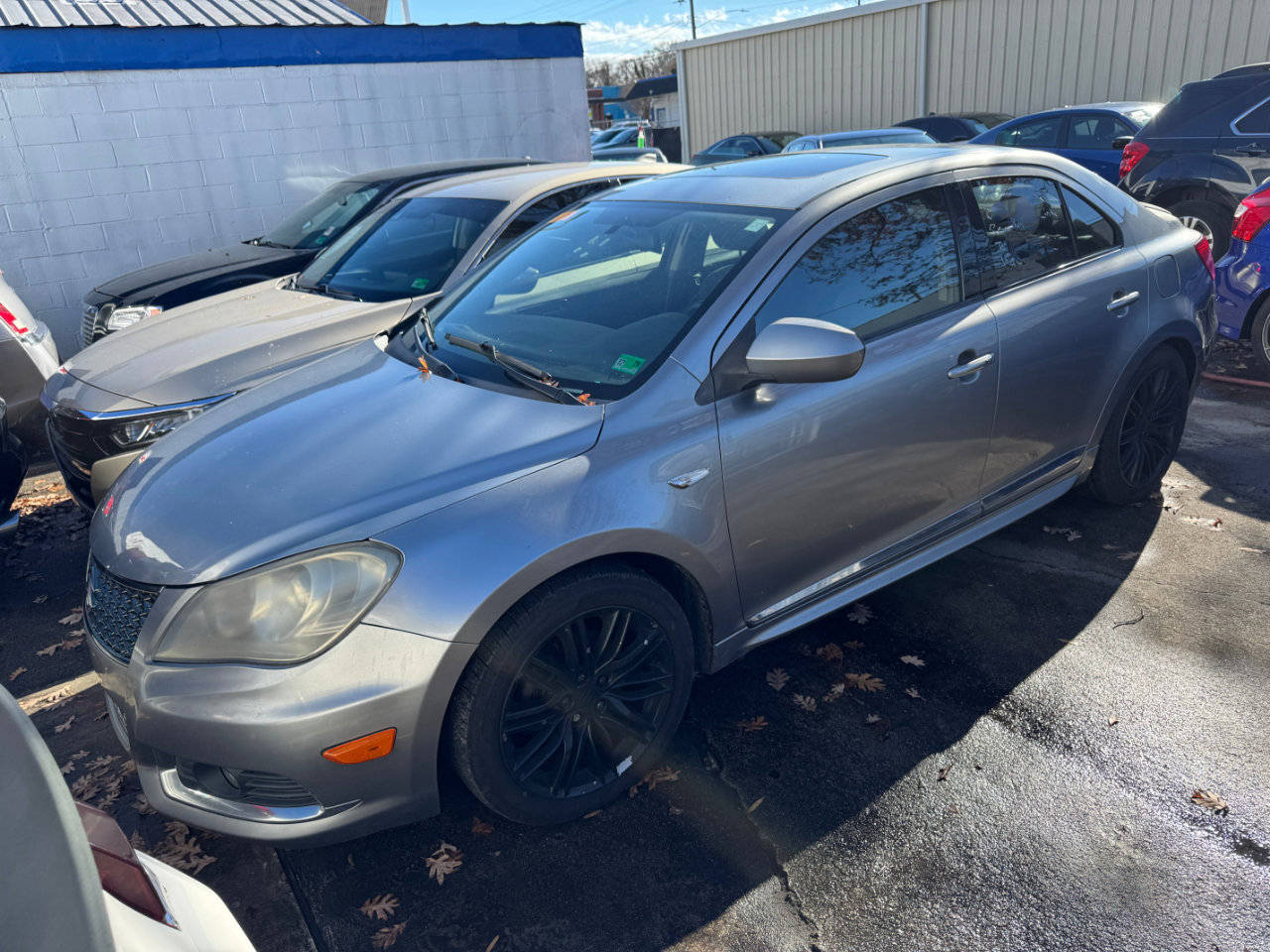 Used 2011 Suzuki Kizashi Sport GTS image 2