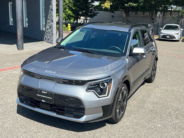 Certified 2024 Kia Niro Wind w/ Wind Preserve Package FWD image 3