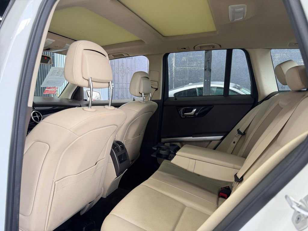 Used 2015 Mercedes-Benz GLK 350 2WD image 17