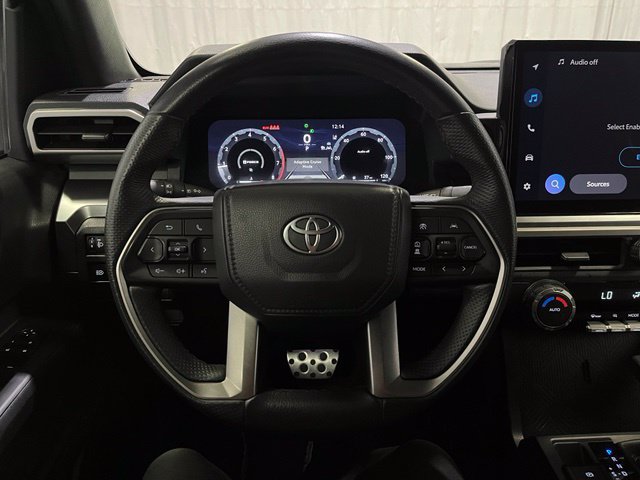 Used 2025 Toyota Tacoma TRD Sport AWD/4WD image 17